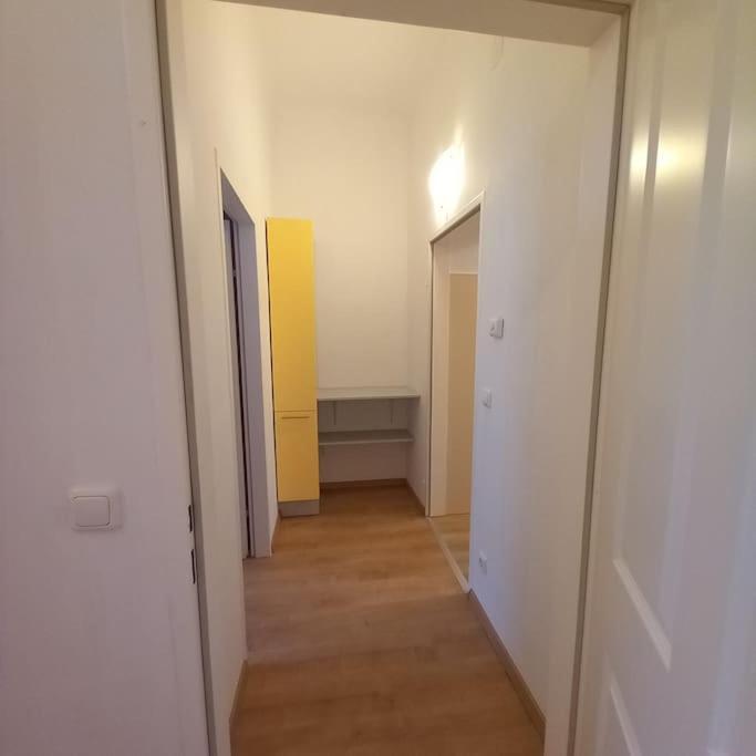 Altbauwohnung Neu Saniert - Fuer Familien Geeignet فيينا المظهر الخارجي الصورة